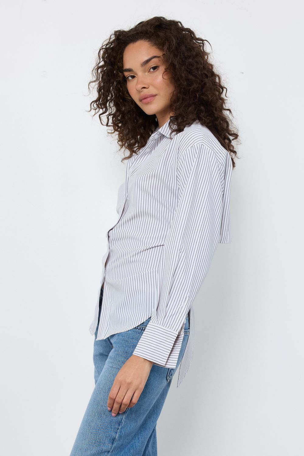 Charlie White/Black Top
