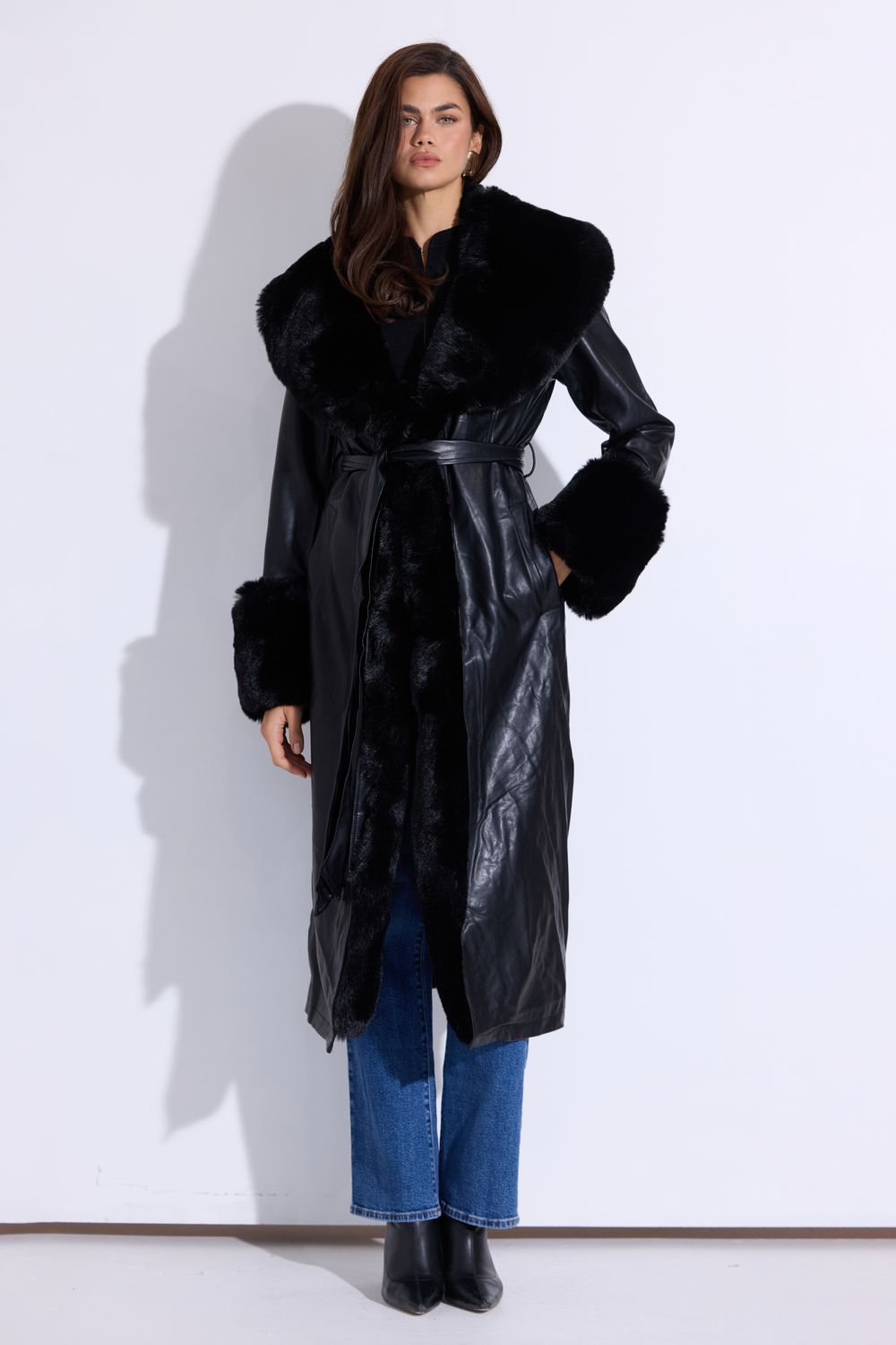 Elizabeth Taylor Black Jacket