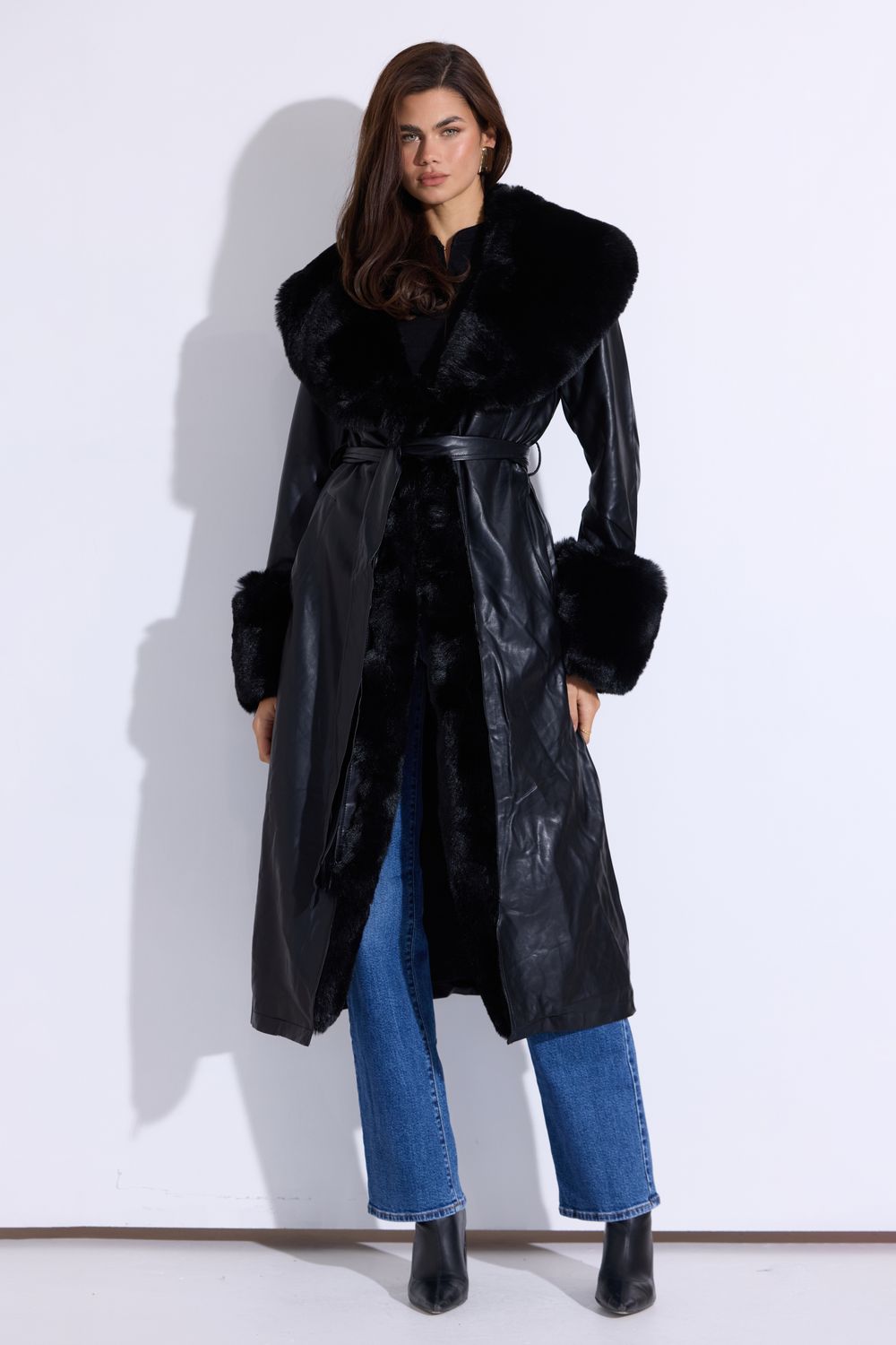 Elizabeth Taylor Black Jacket