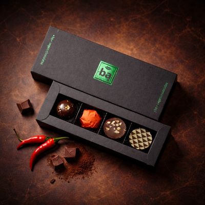 Chocolates •Bą• BLACK 4 szt.