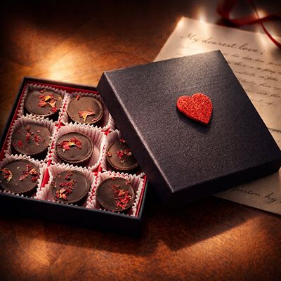 Chocolates •Bą• DUBAI LOVE 9 pcs.