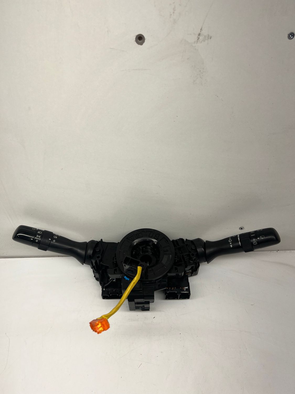 Toyota Auris 150 2012 Wiper turn signal stalk Light switch Squib A2l11b4s