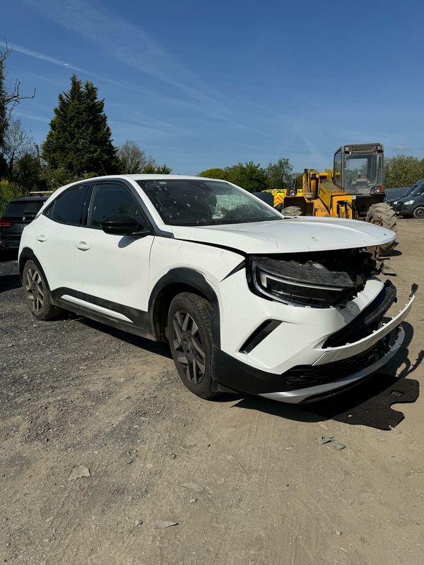 Breaking 2023 Opel Mokka Elegance 1.2L