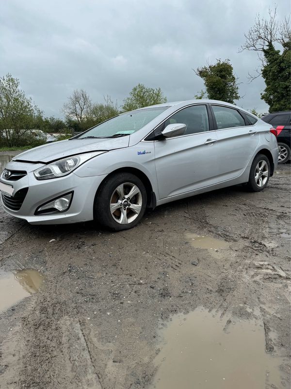 Breaking 2012 Hyundai I40 1.7L Diesel
