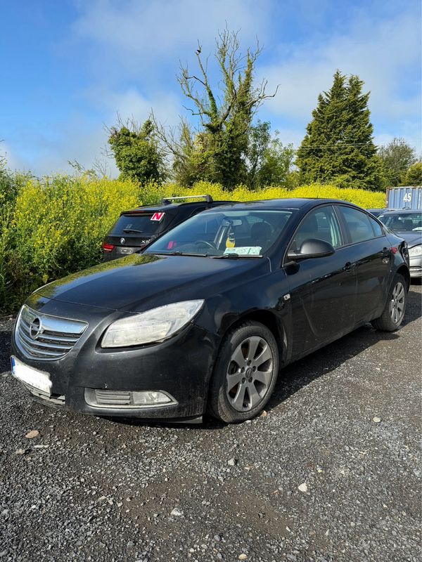Breaking 2012 Opel Insignia 2.0L Diesel