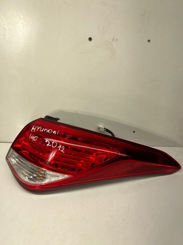 HYUNDAI I40 2012 SALOON DRIVERS REAR LIGHT 92402-3Z3 A2l23b1s