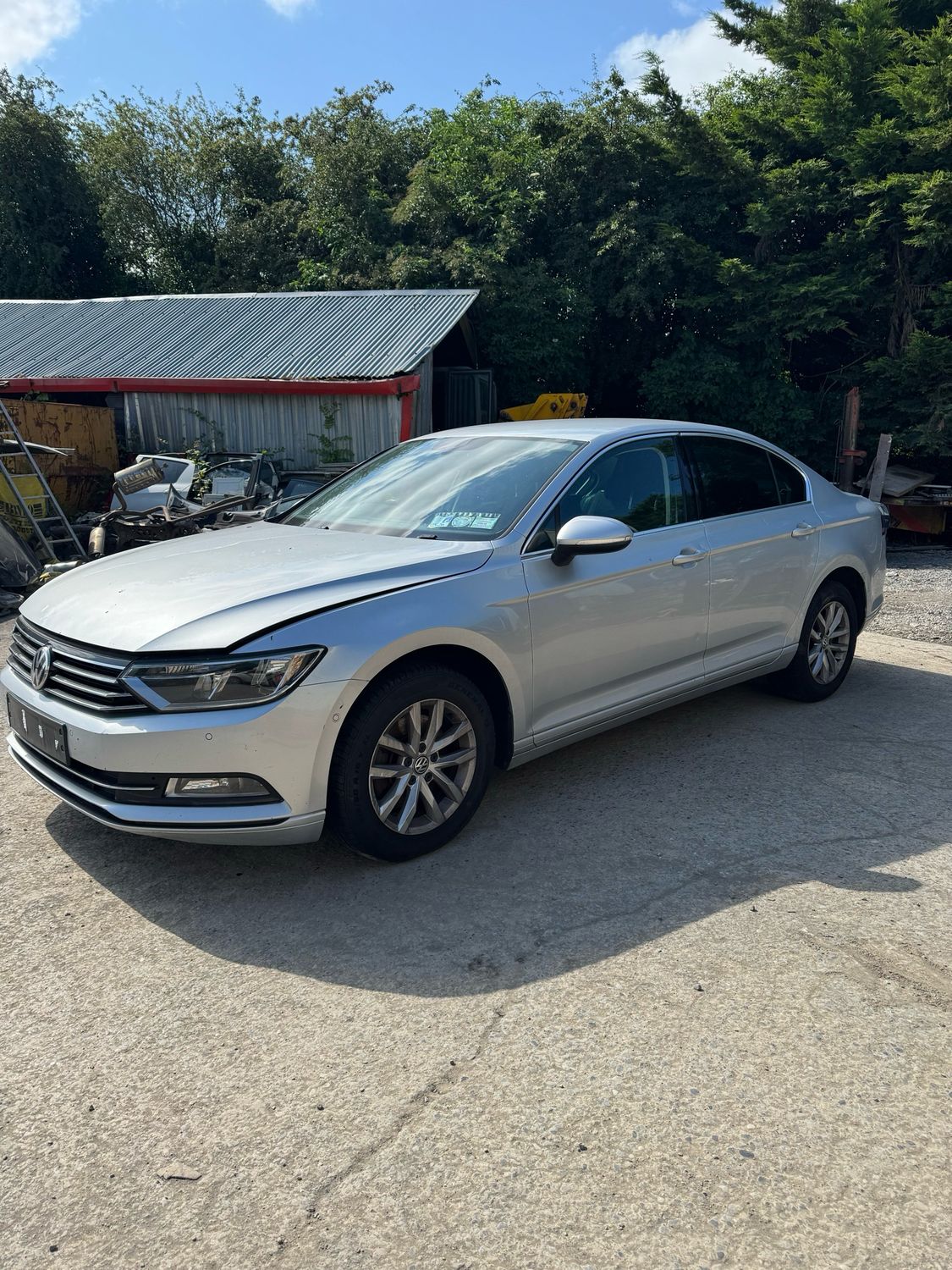 Breaking 2017 Volkswagen Passat 1.6L TDI Manual