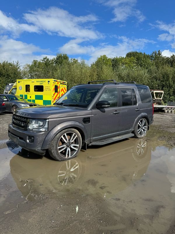 Breaking Land Rover Discovery 2015 3L Diesel Automatic