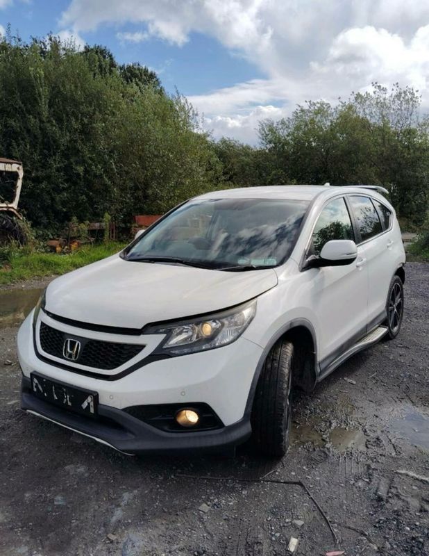 Breaking Honda CR-V 2.2L Diesel Manual