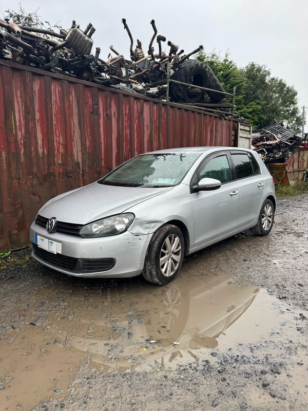 Breaking Volkswagen Golf 2013 1.6 Diesel Manual CAY