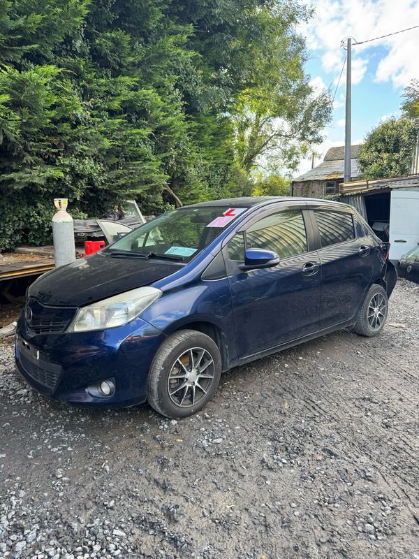Breaking Toyota Vitz 2013 1L Petrol Automatic