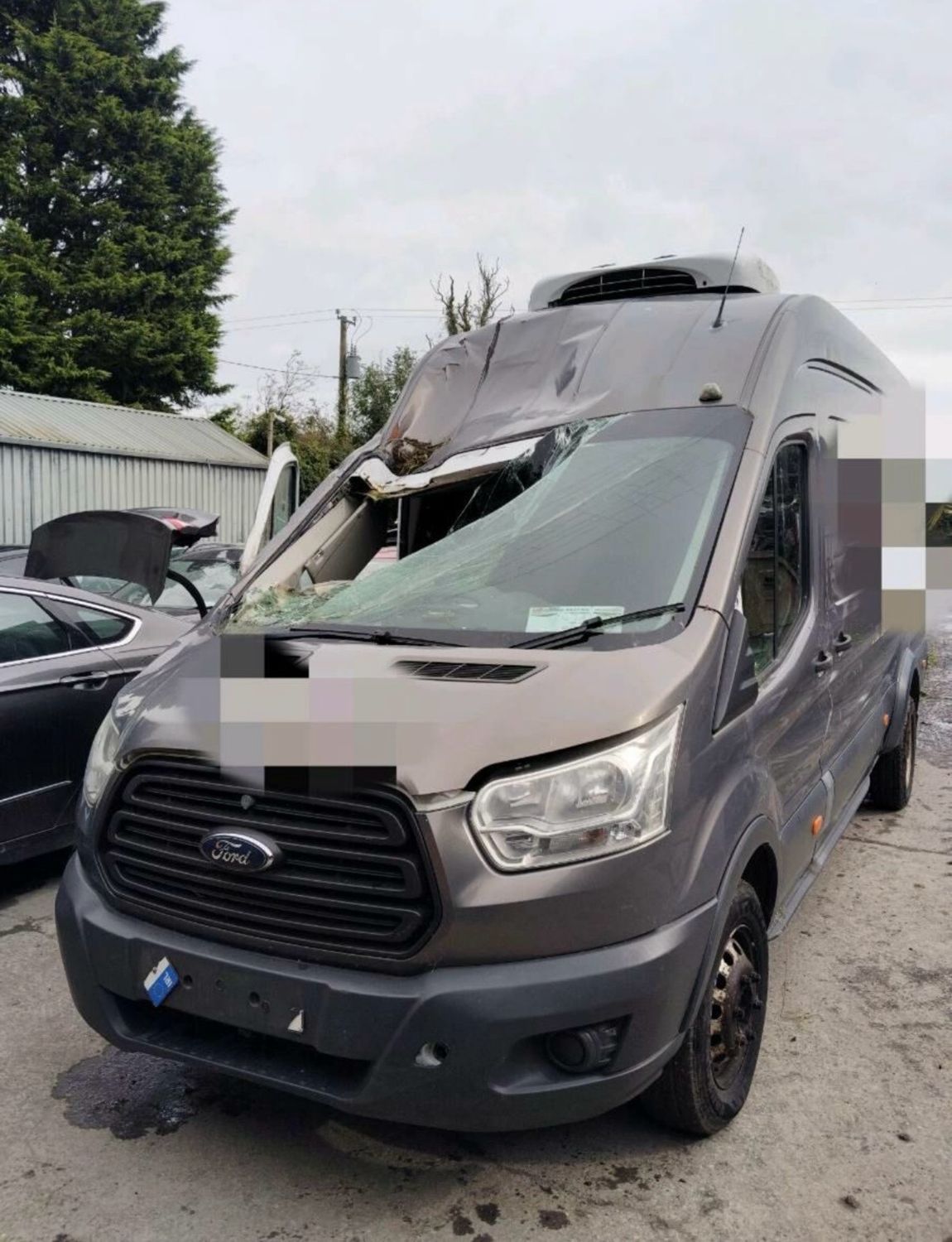 Breaking Ford Transit 2016 2.2L RWD
