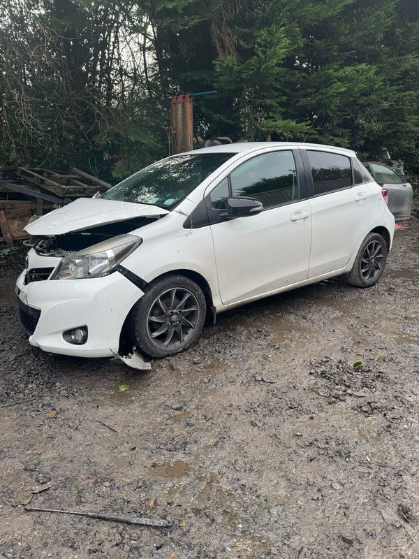 Breaking Toyota Yaris 2012 1.3 Petrol Manual