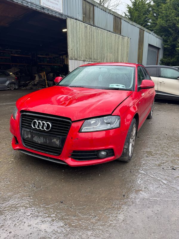 Breaking Audi A3 2011 1.6 Diesel Manual CAY