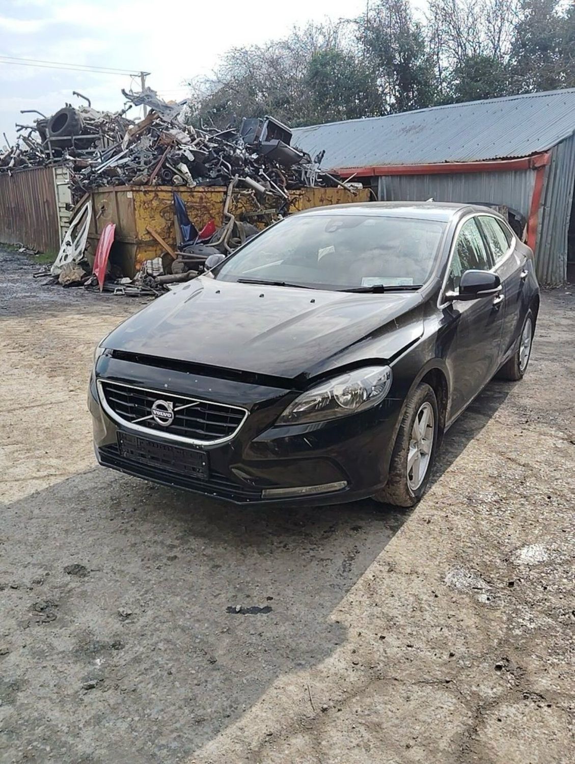 Breaking Volvo V40 2015 1.6 Diesel Manual