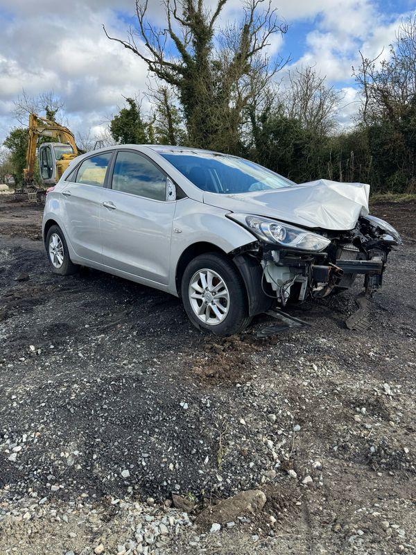Breaking Hyundai I30 2015 1.6 Diesel Manual