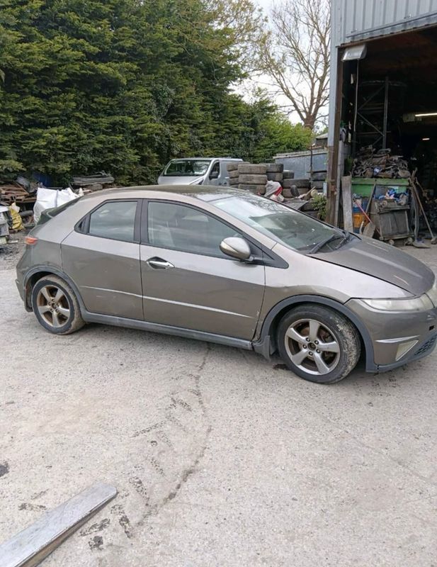 Breaking Honda Civic 2007 1.8 Petrol Manual