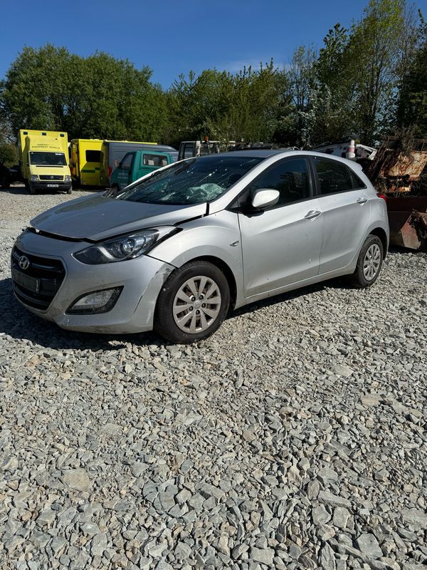 Breaking Hyundai I30 2017 1.6 Diesel Manual