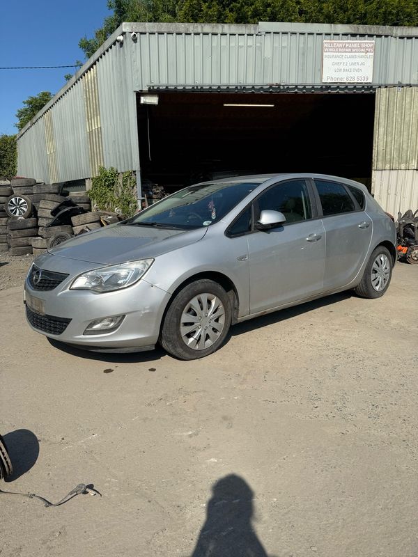 Breaking Opel Astra 2011 1.3 Diesel Manual