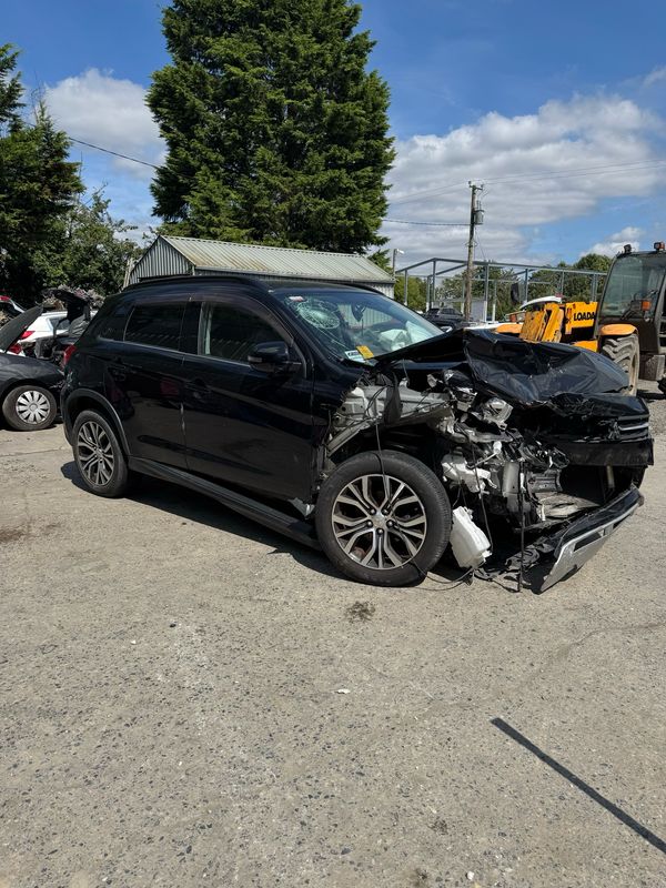 Breaking Mitsubishi ASX 2019 1.6 Petrol Manual