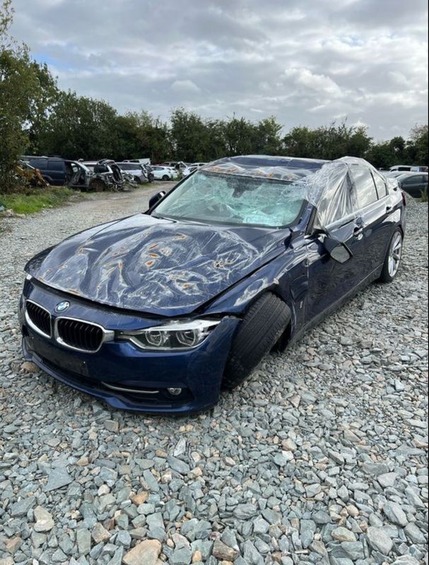 Breaking BMW 330e 2018 F30 I Performance 3 Series