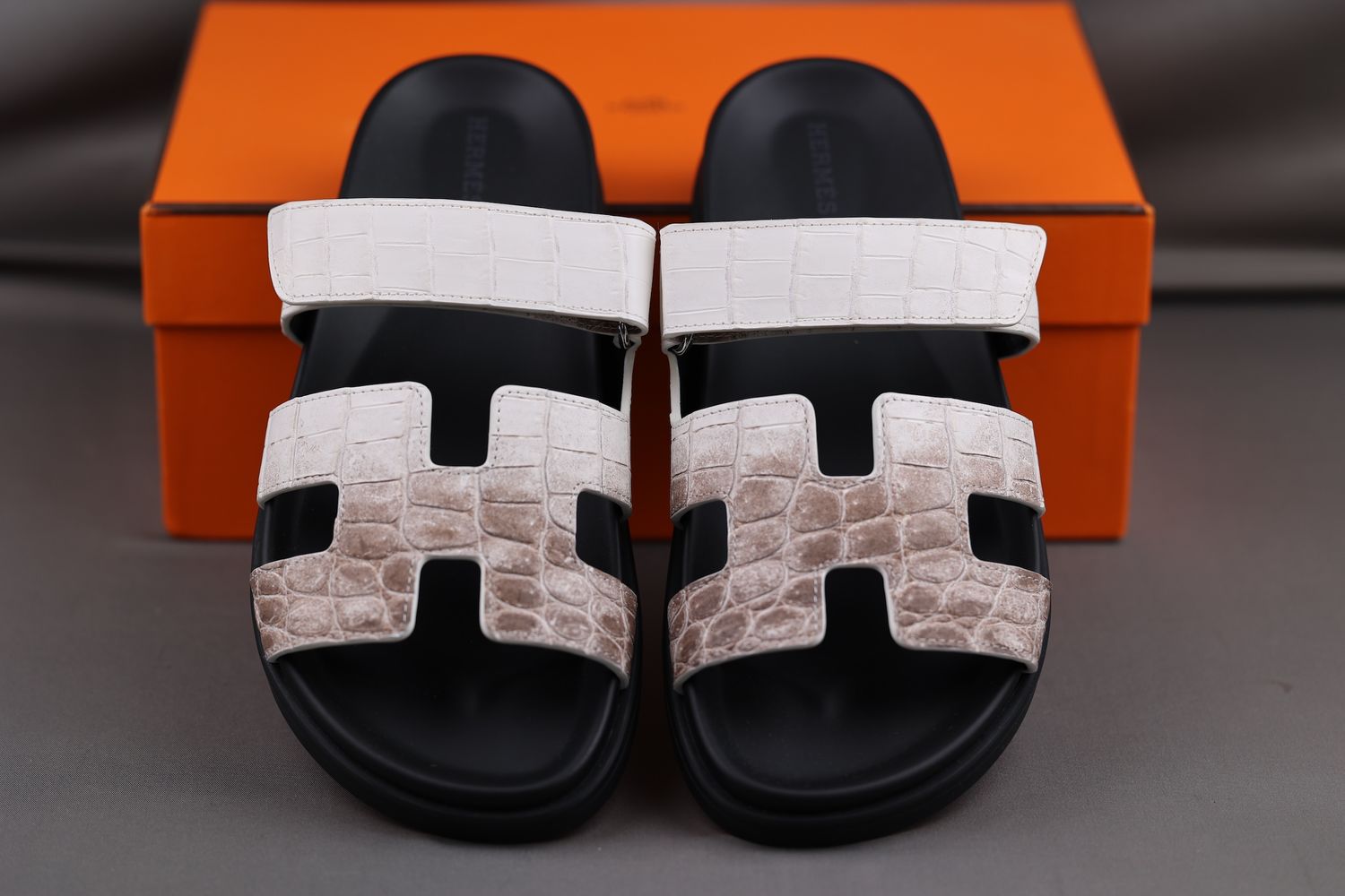 Hermès Chypre Sandals Himalaya - 39.5 (EU)
