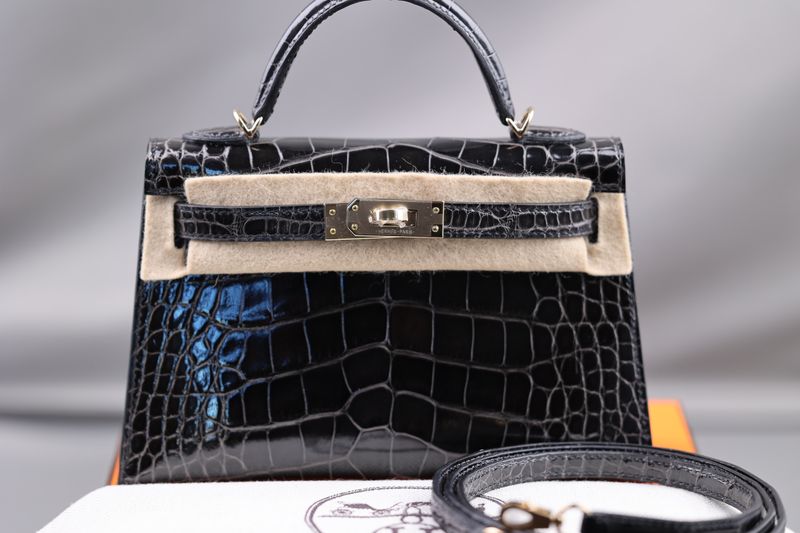 Hermès Mini Kelly 20 Graphite Shiny Alligator