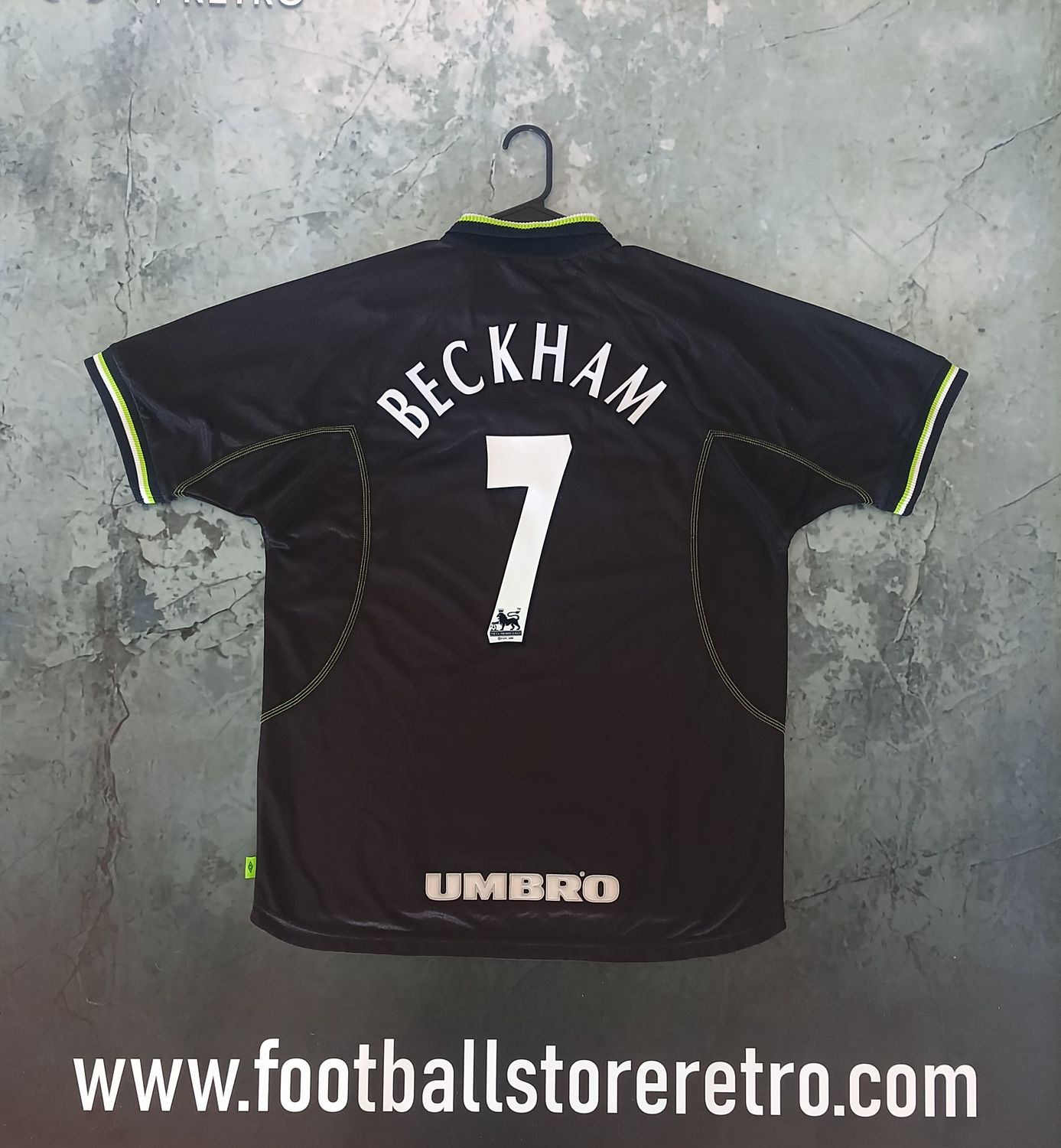 MANCHESTER UNITED FC 98/99 away - UMBRO