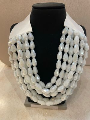 The Glam Beaded Collar Necklace√