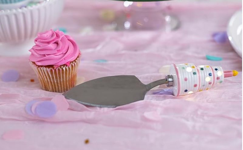 Musical LED Cake Server