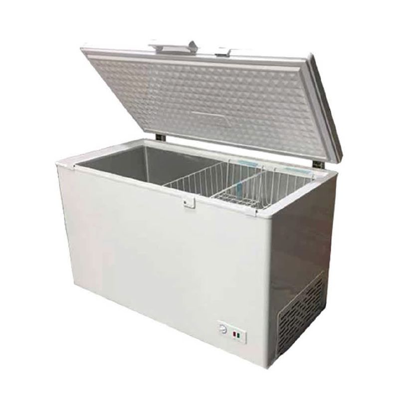 Avanti – 18 Cu.Ft Commercial Chest Freezer - White