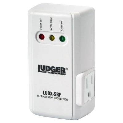 LUDGER – Power Surge Protector with Side Socket and 4-Minute Safety Cycle – White