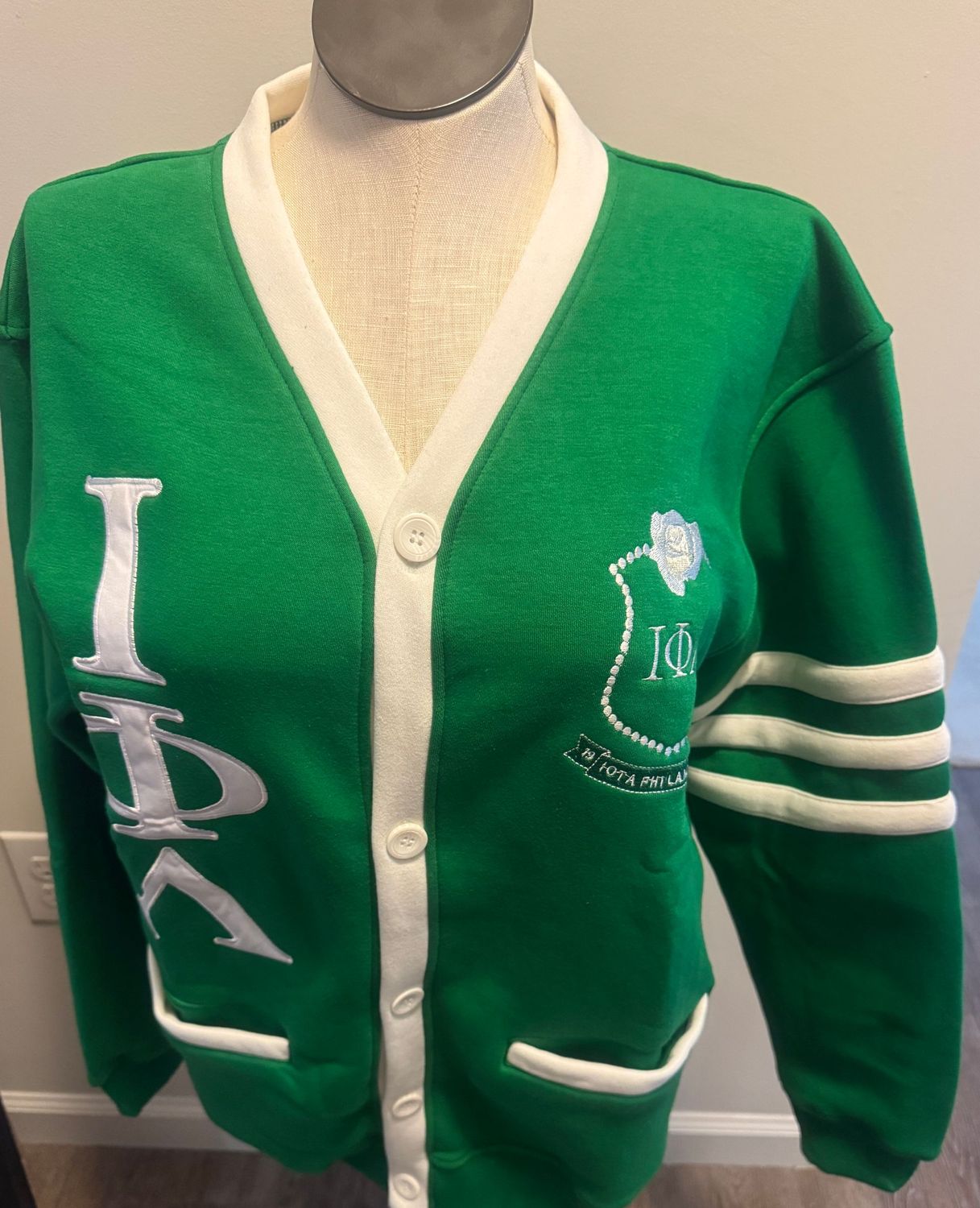 Iota Cardigan Iota Cardigan