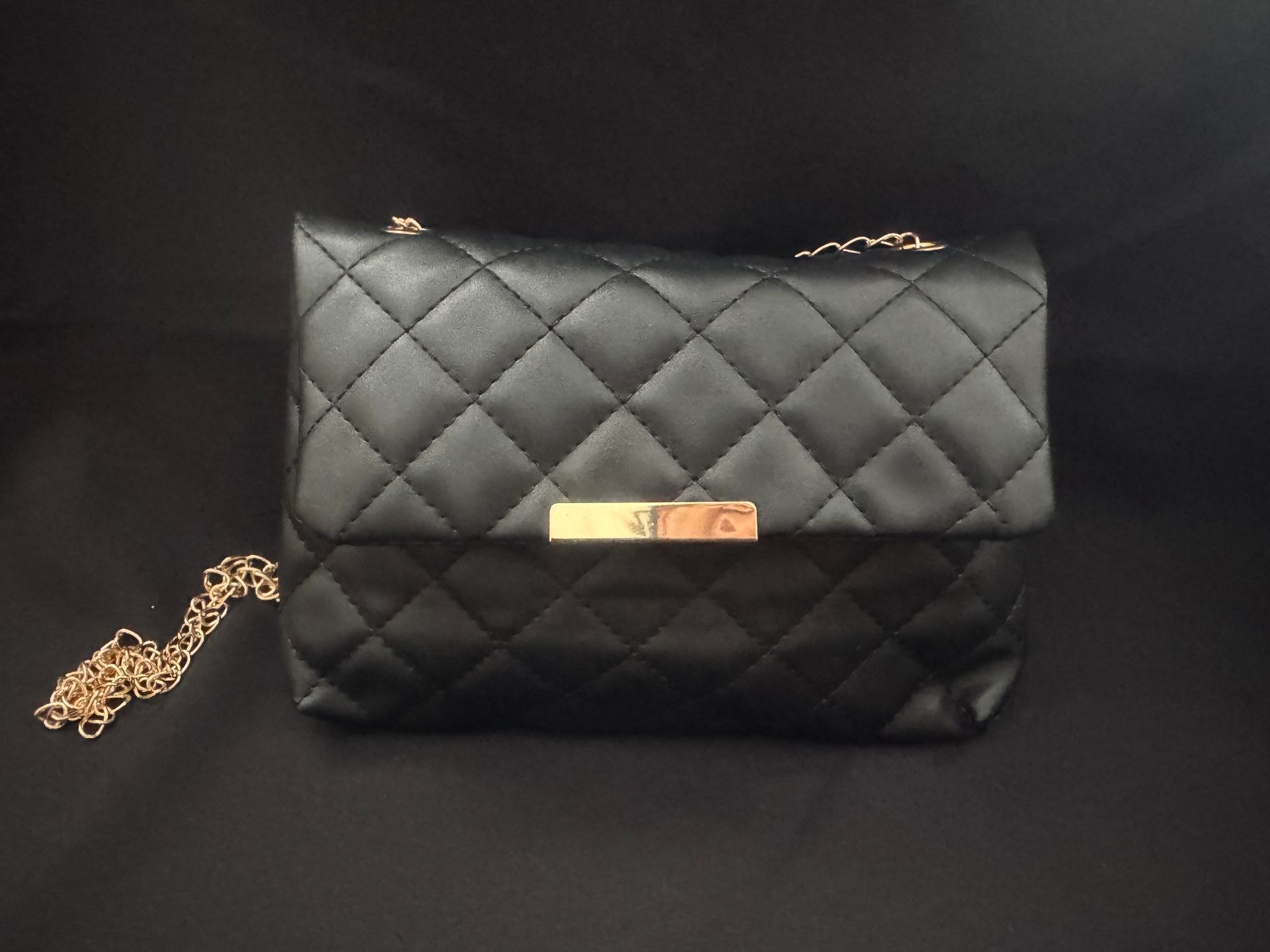 Quilted Chain Crossbody Purse