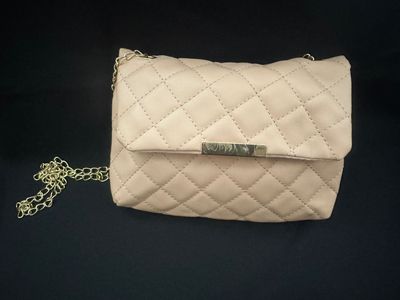 Quilted Chain Crossbody Purse Quilted Chain Crossbody Purse