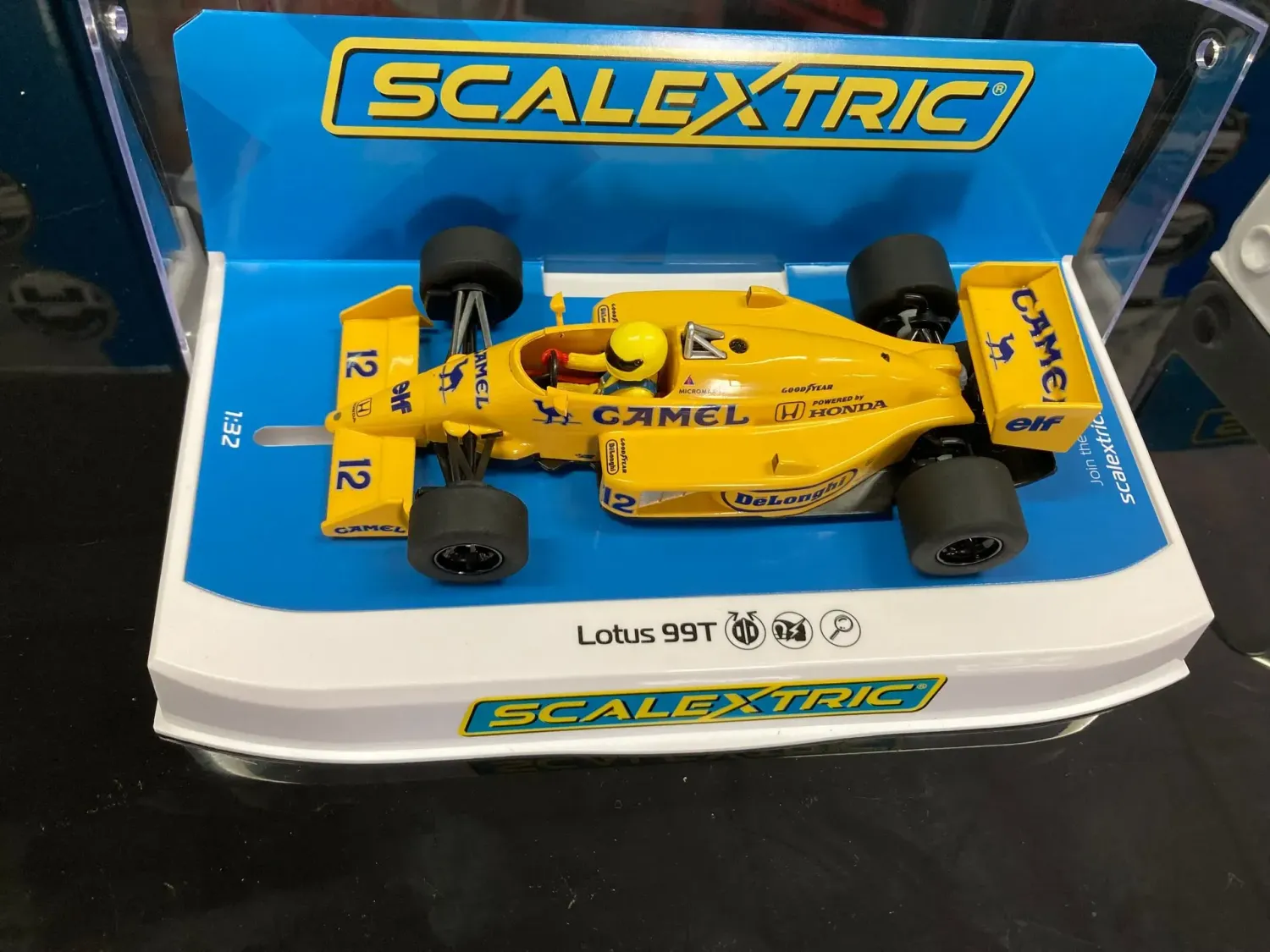 Scalextric Lotus 99T