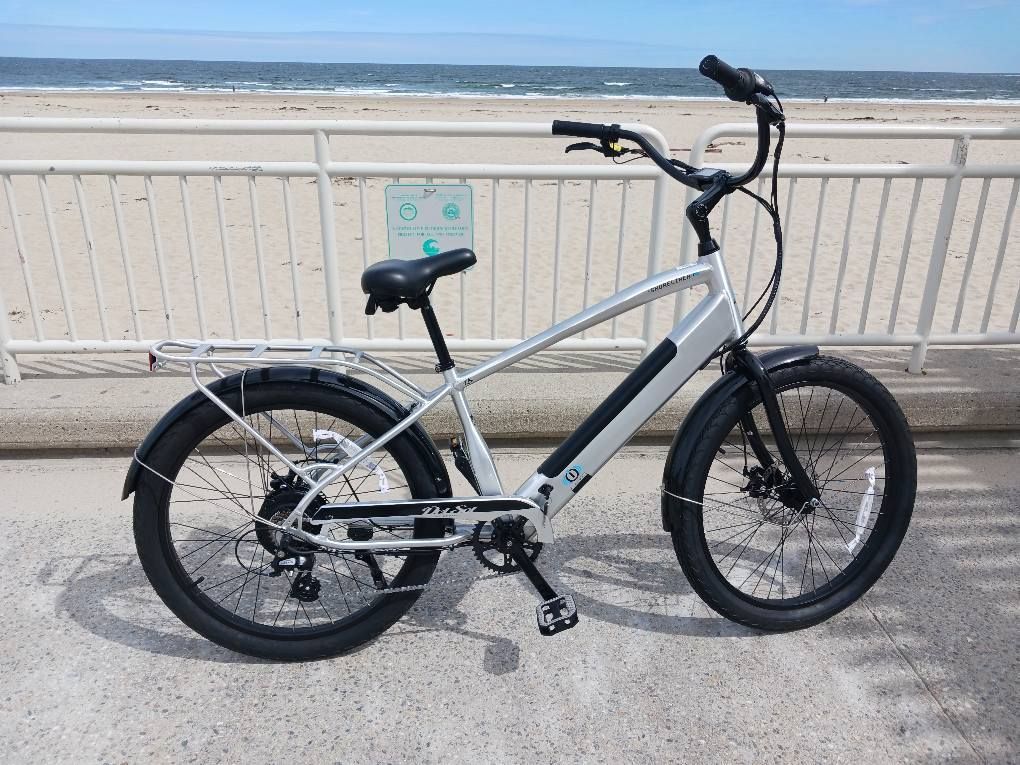 Haro Shoreliner Men’s Electric Bikes