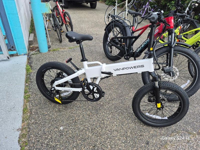 Van Power  Folding Electric Bike w/ 20" Wheels
