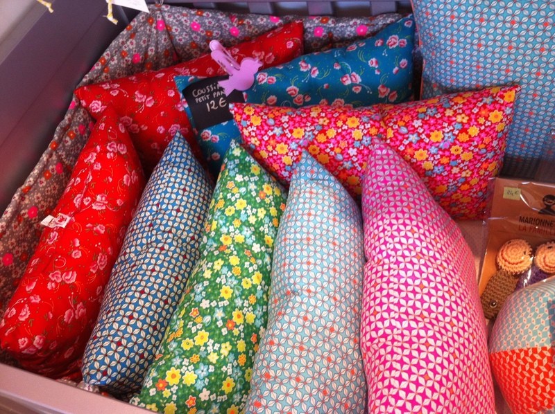 coussin  PETIT PAN (couleur au choix)