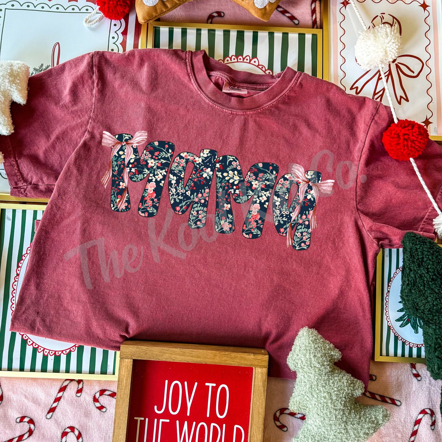 FLORAL CHRISTMAS MAMA