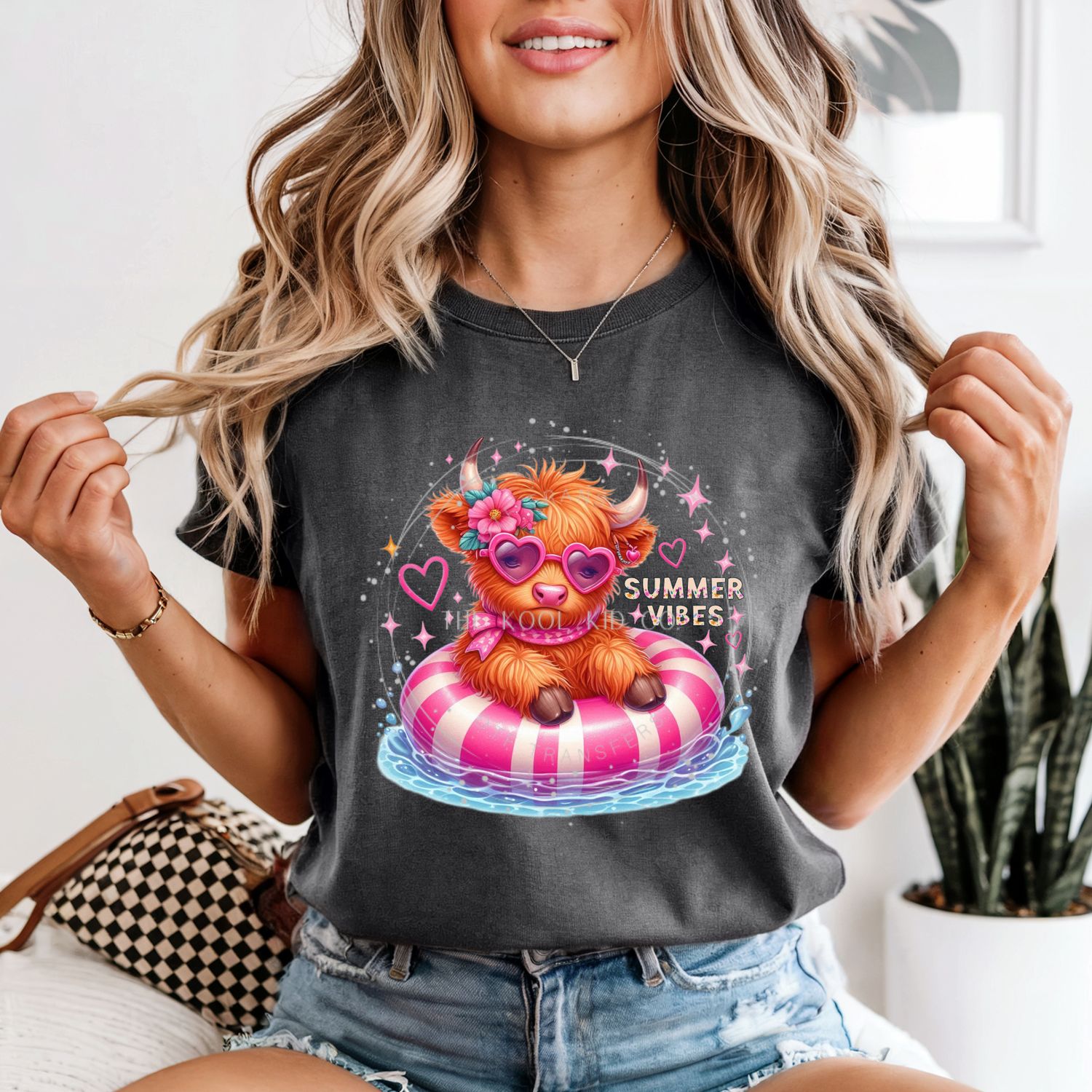 Summer Vibes Highland Cow Float