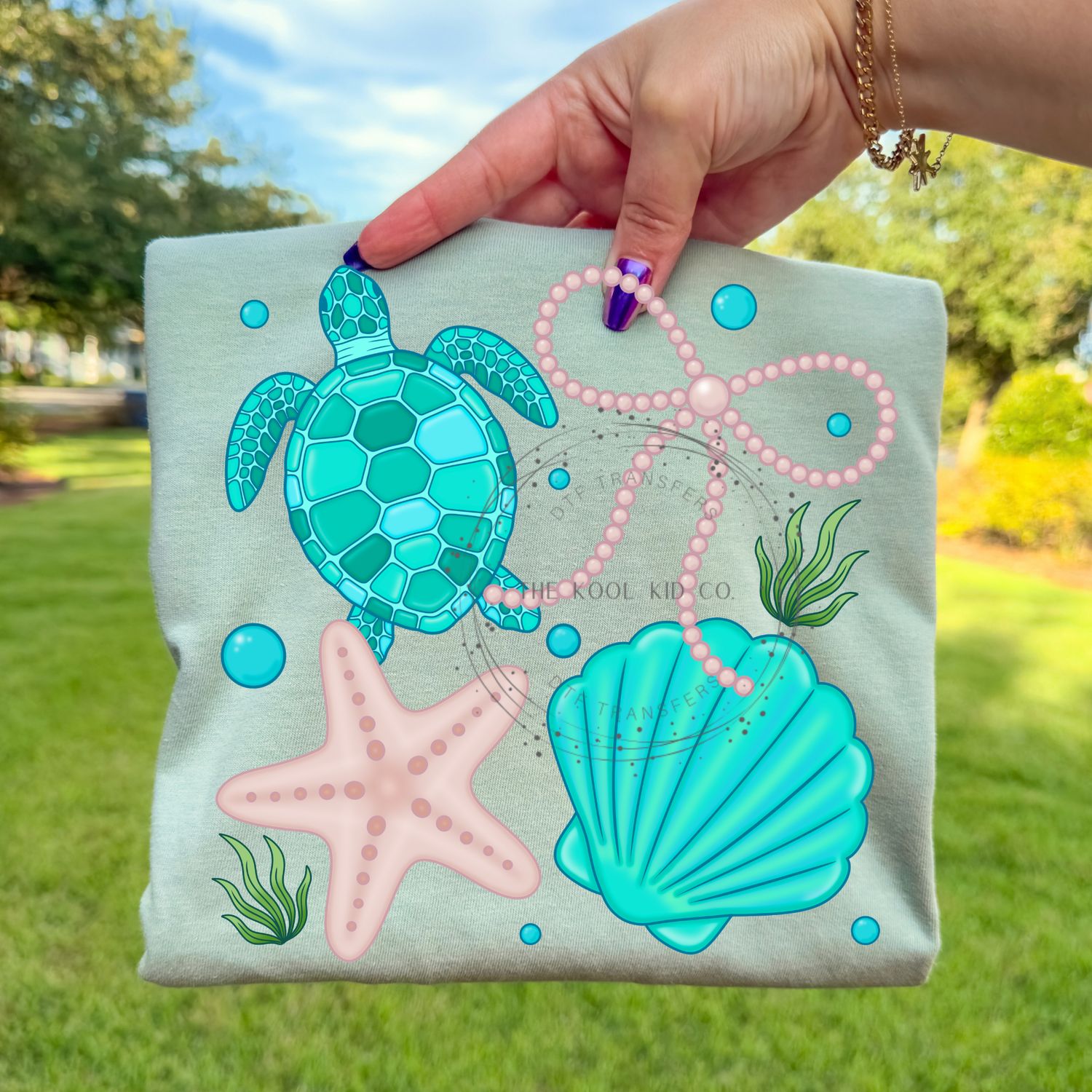 Sea Turtle And Shell Coquette