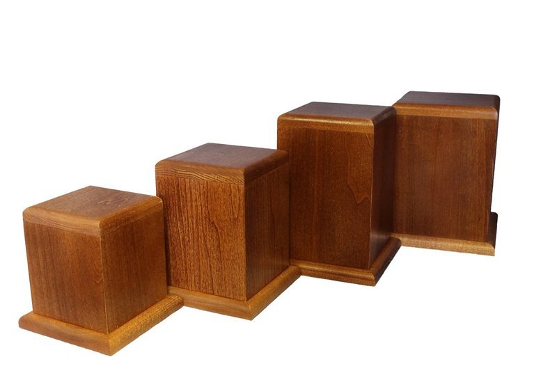 Regal Series Urns