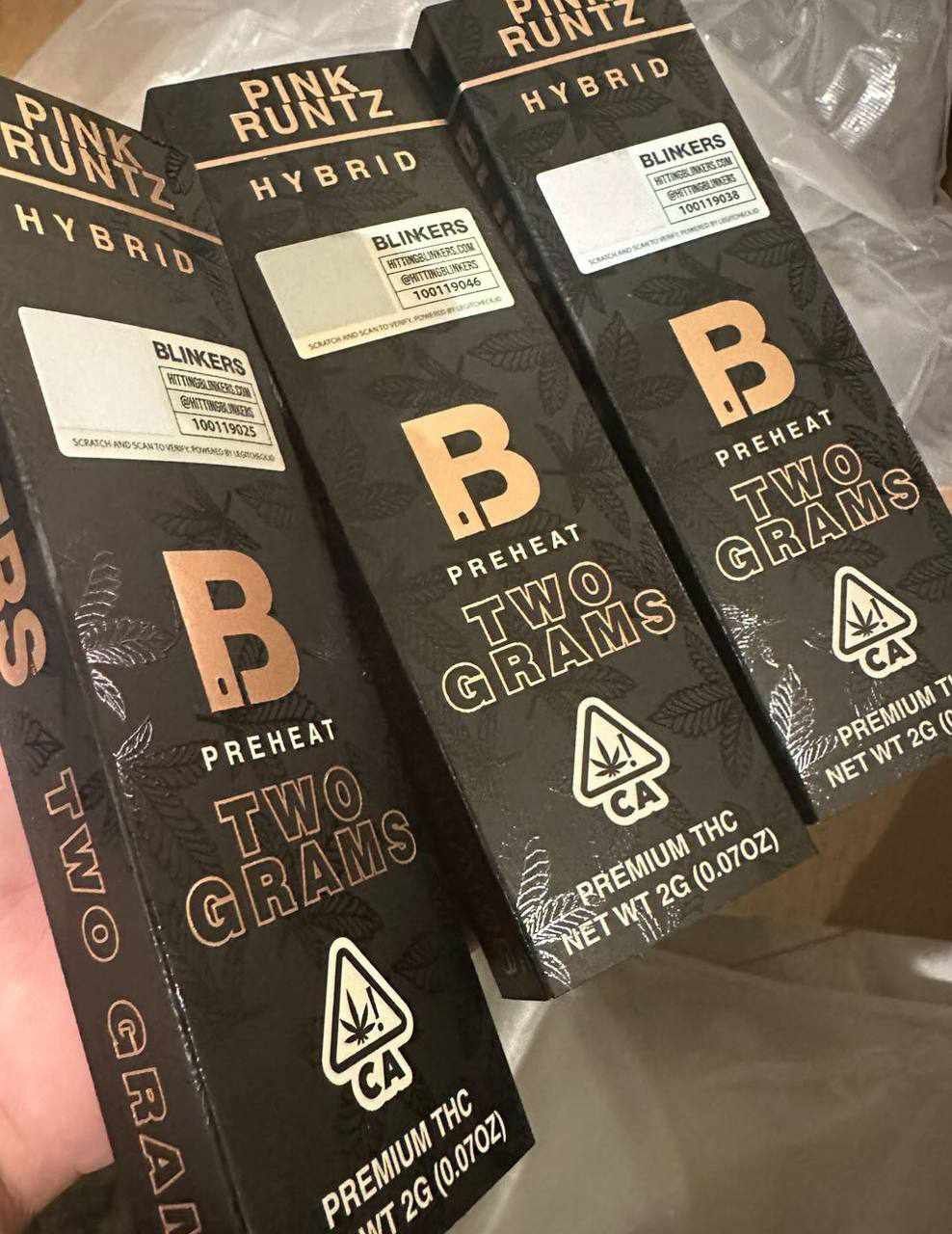 BLINKERS DISPOSABLE 2 GRAM PINK RUNTZ - BLINKER CARTS