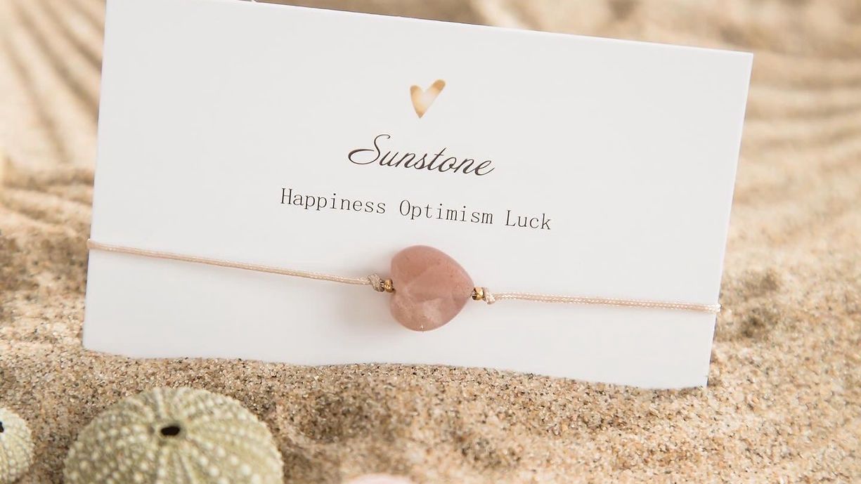 Zonnesteen Hartjes Armband