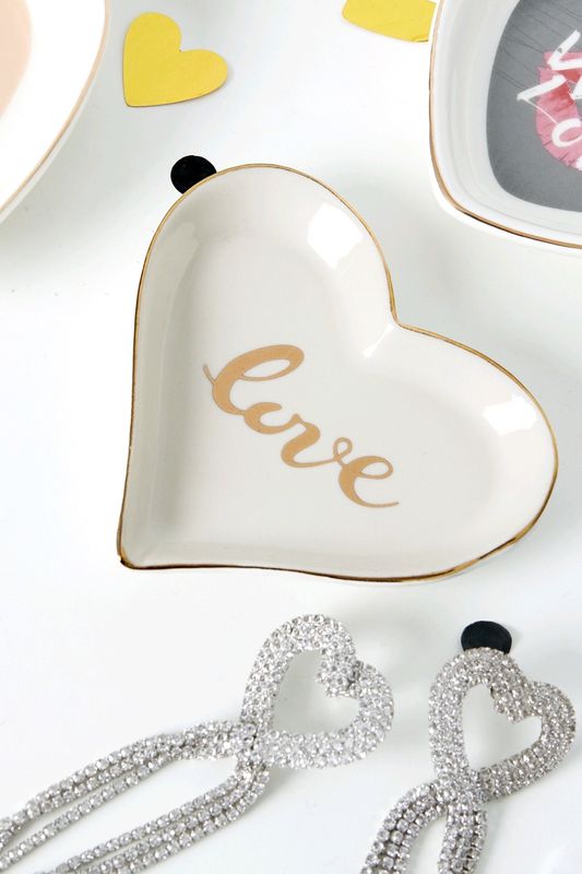 Keramieken schaaltje hart - love wit/goud