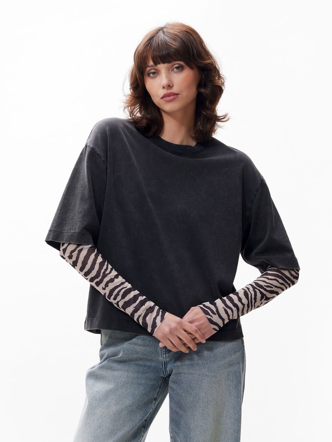 Loose fit Tshirt with Zebra mesh sleeves
