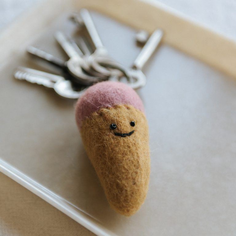 Sleutelhanger MILA – IJsje roze