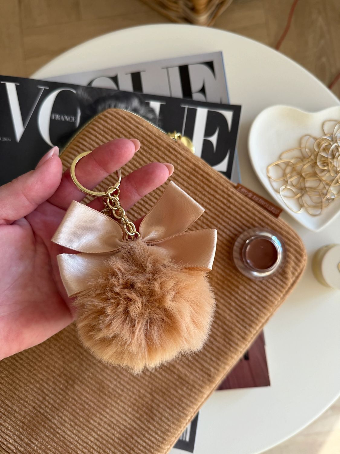 Sleutelhanger | Fluffy Bal &amp; Strik Beige