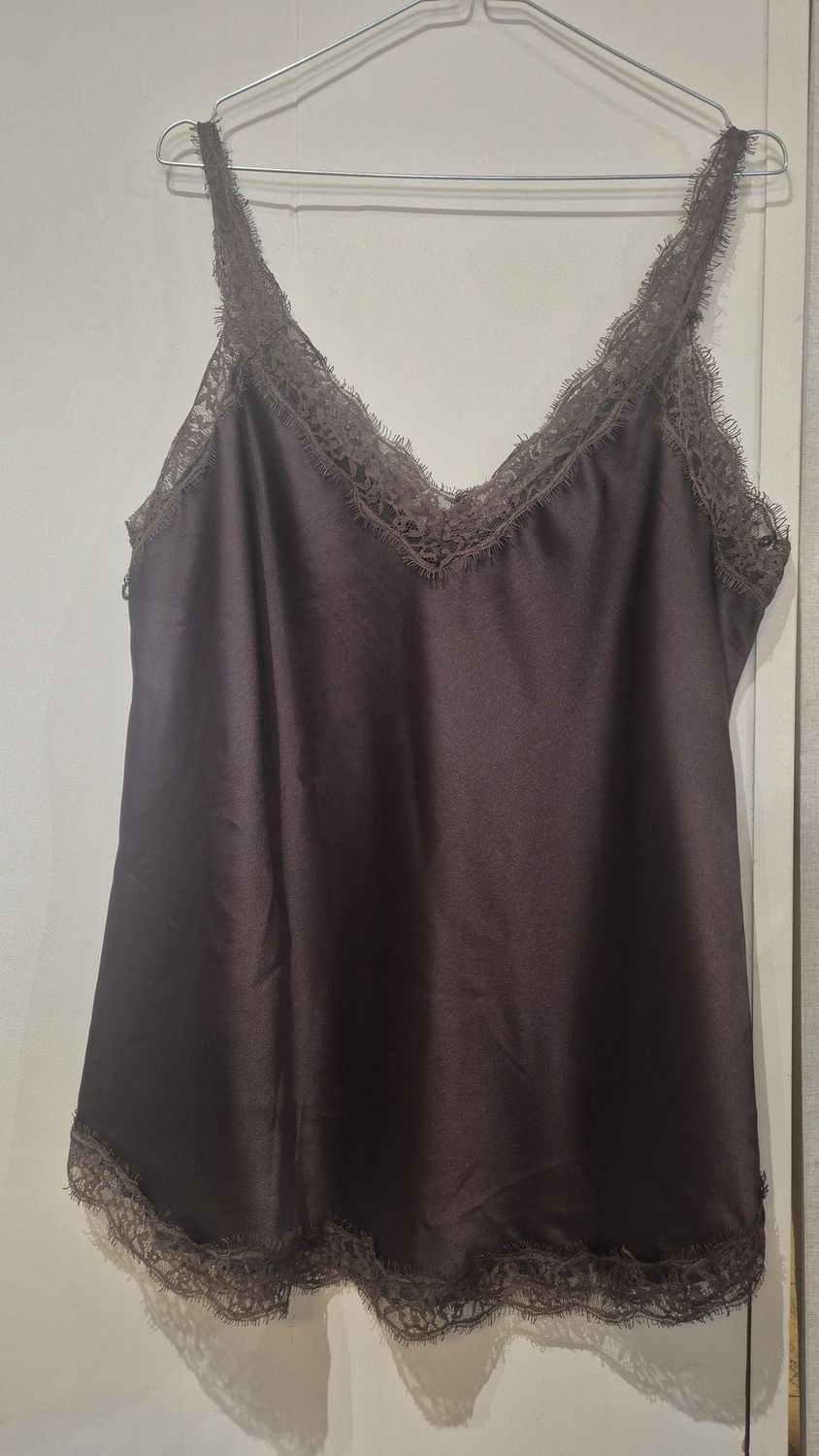 Satijn / kanten top Lana  - bruin